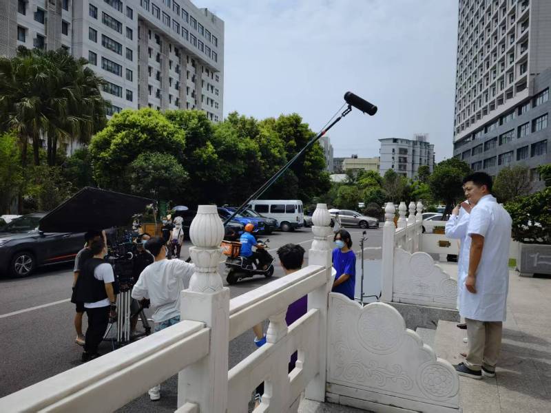 渝中区广告片拍摄公司低成本实现高规格制作的诀窍